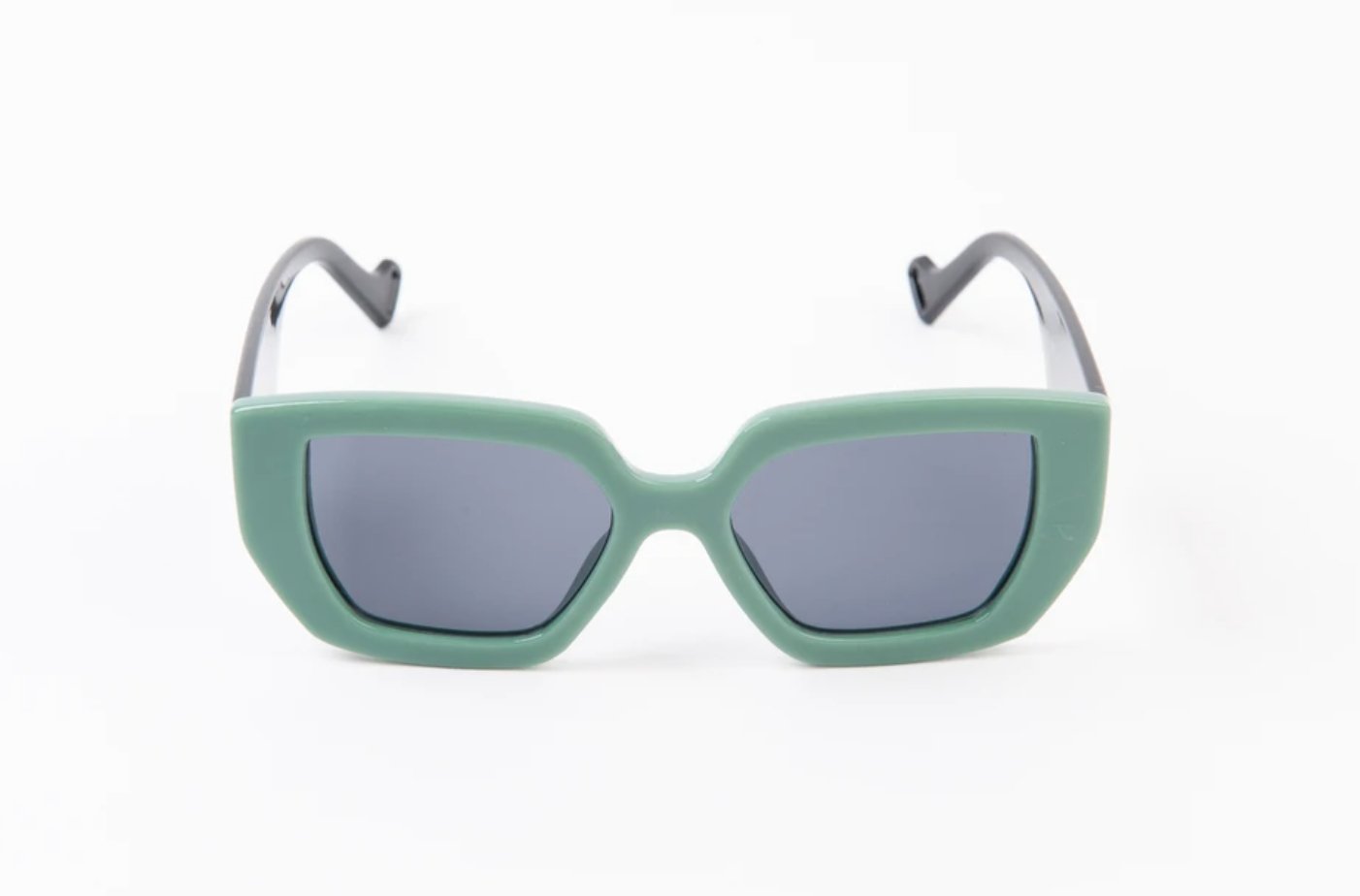 Pamela Sunnies - Fly VSJ, Women's Clothing and Fashion Accessories